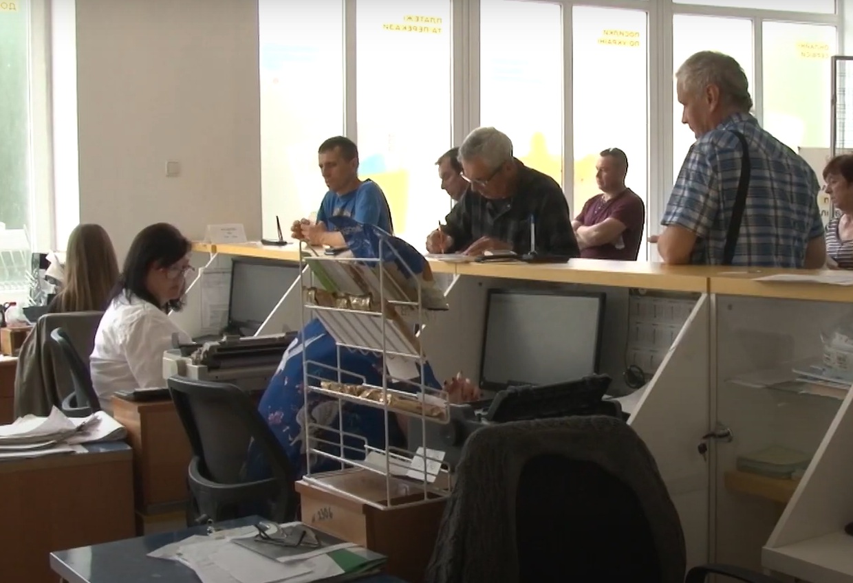 Гуманітарна допомога для пенсіонерів у Сумах: де приймають заявки