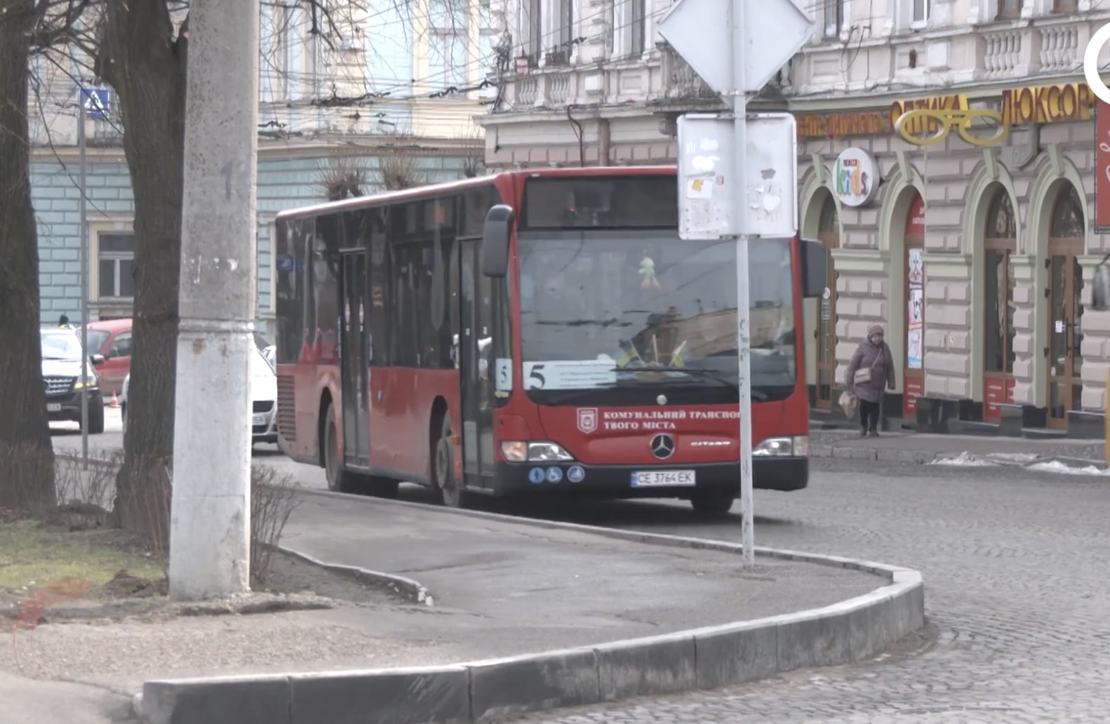 Новий графік руху транспорту у Чернівцях: які зміни вводять у місті
