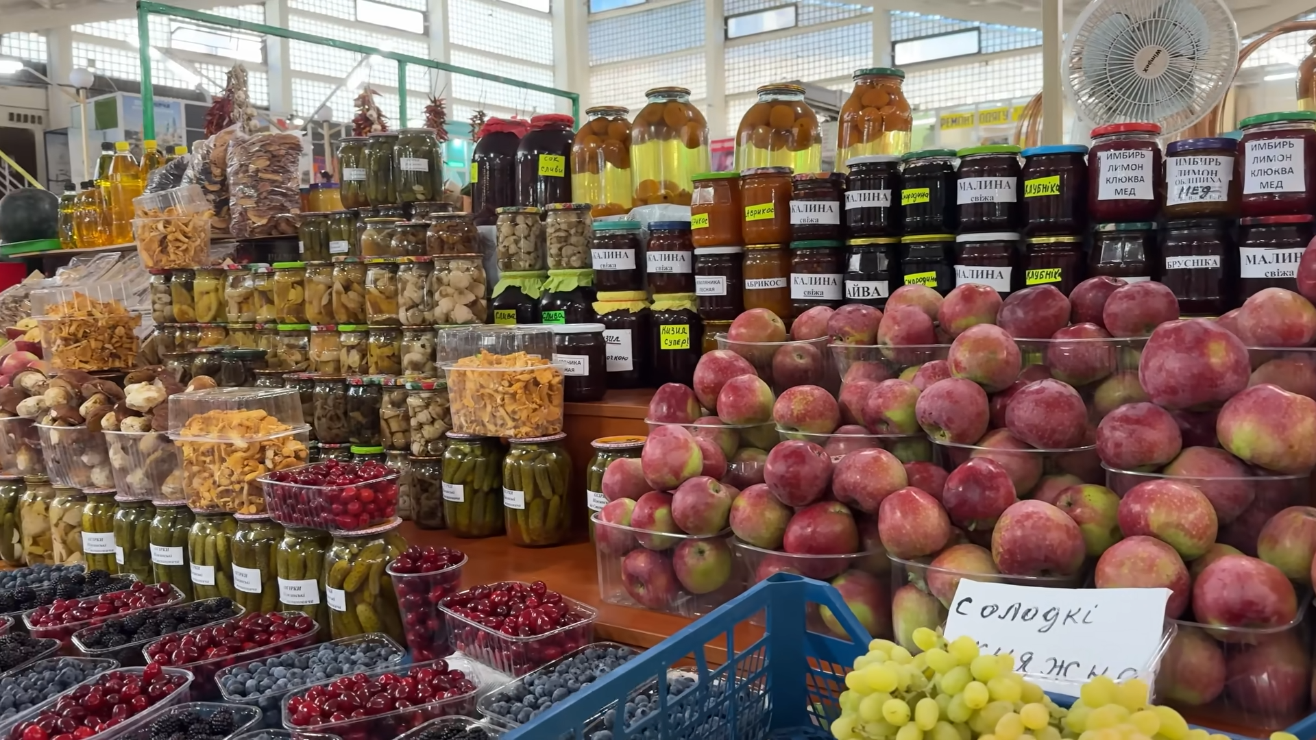 Дефіцит продуктів у Чернігівській області: з прилавків зникають важливі товари