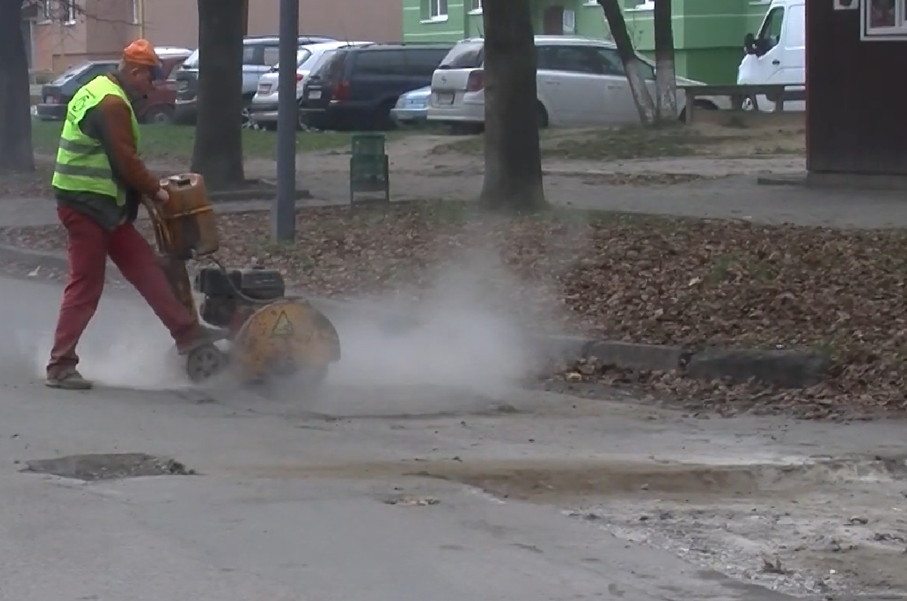 Обмеження руху транспорту у Дніпрі: де два тижні доведеться терпіти незручності
