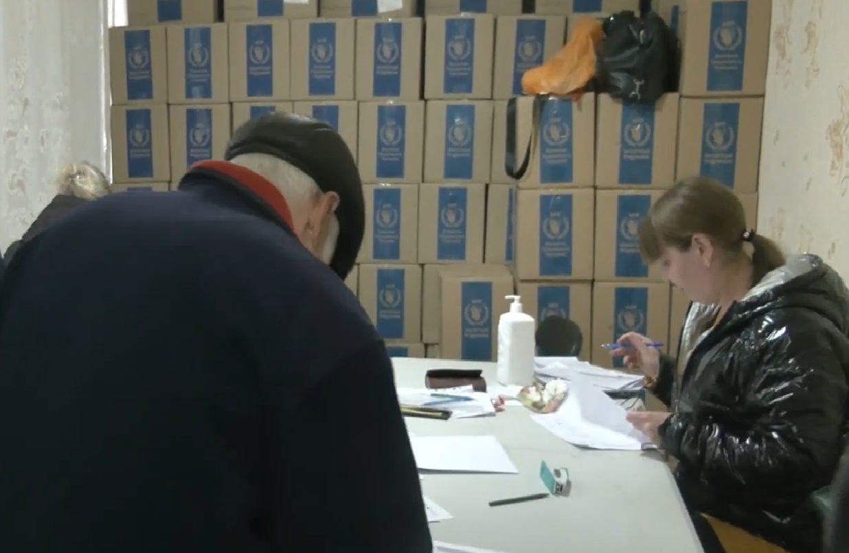 Безкоштовні продукти для ВПО у Сумах: куди українці можуть прийти за їжею